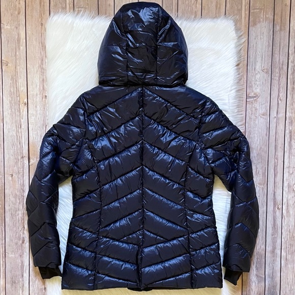 Saks Fifth Avenue Sapphire Hooded Puffer Jacket - Picture 5 of 7
